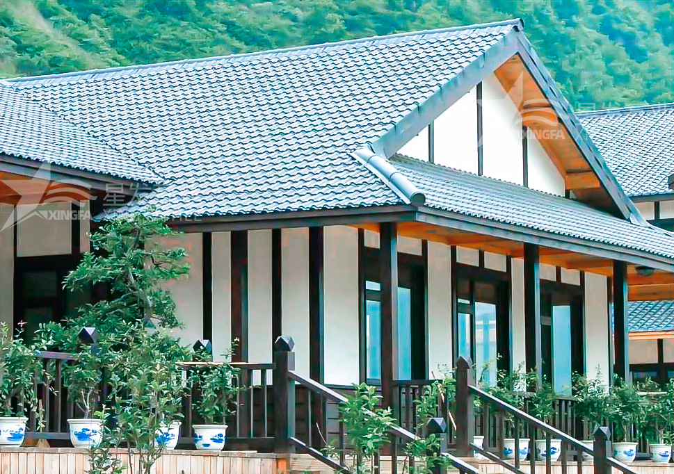 抵御炎炎夏日，用合成樹脂瓦為涼亭加裝“遮陽傘”