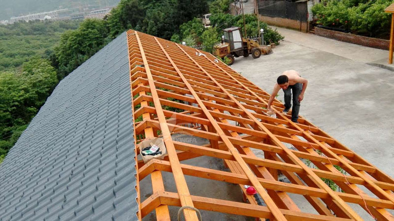 樹脂瓦安裝細節(jié)，安裝樹脂瓦過程中需要注意的三個關鍵細節(jié)